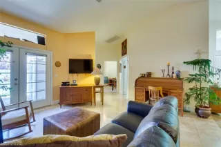 Photo #2: 2205078 Listing 