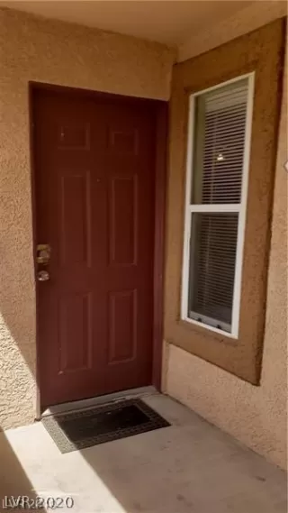Photo #3: 2205082 Listing