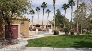 Photo #5: 2205082 Listing