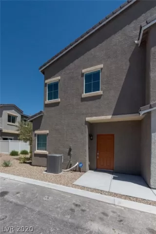 Photo #1: 2205108 Listing