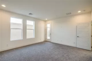 Photo #5: 2205137 Listing