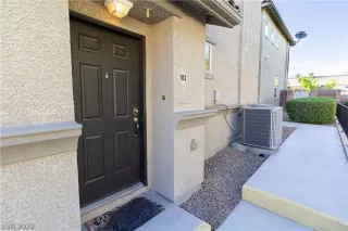 Photo #1: 2205144 Listing