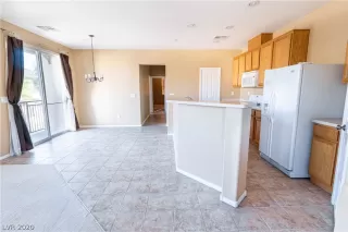 Photo #3: 2205144 Listing