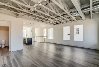 Photo #6: 2205146 Listing