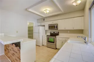 Photo #1: 2205182 Listing