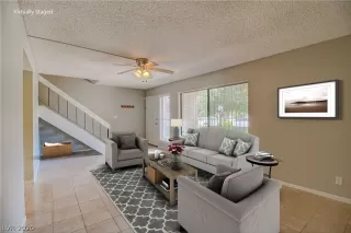 Photo #2: 2205182 Listing