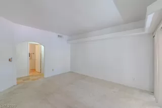 Photo #2: 2205225 Listing