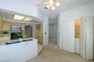 Photo #4: 2205225 Listing