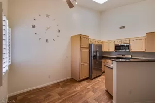 Photo #5: 2205235 Listing 