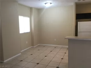 Photo #5: 2205248 Listing 