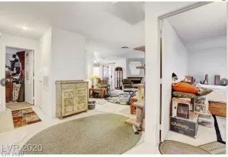 Photo #5: 2205269 Listing