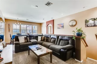 Photo #2: 2205282 Listing