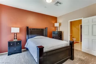 Photo #6: 2205282 Listing