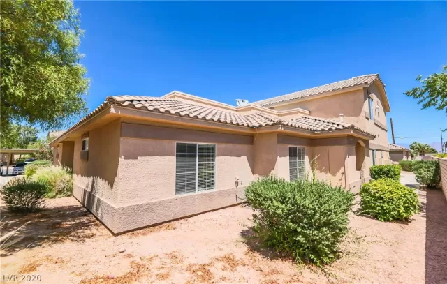 MLS: 2205485 Condo For Sale