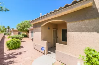 Photo #1: 2205485 Listing