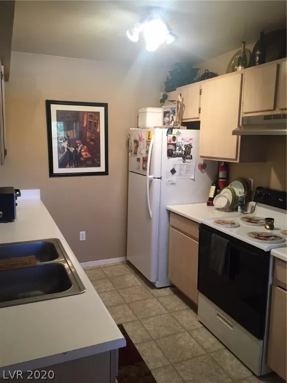 MLS: 2205513 Condo For Sale