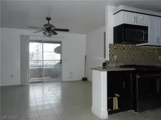 Photo #2: 2205514 Listing 