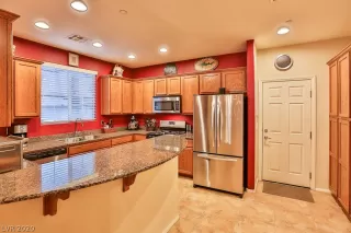 Photo #2: 2205528 Listing