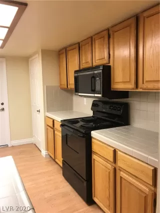 Photo #2: 2205552 Listing 