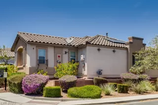 Photo #2: 2205587 Listing