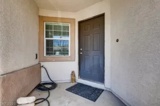 Photo #3: 2205587 Listing