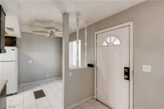 Photo #2: 2205597 Listing