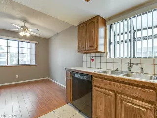 Photo #6: 2205615 Listing 