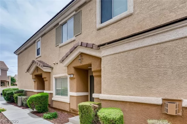 MLS: 2205709 Condo For Sale