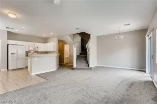 Photo #6: 2205709 Listing