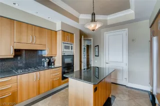 Photo #6: 2205820 Listing