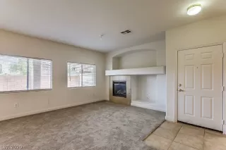 Photo #4: 2205826 Listing