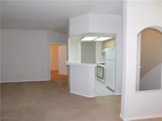 Photo #4: 2205894 Listing 