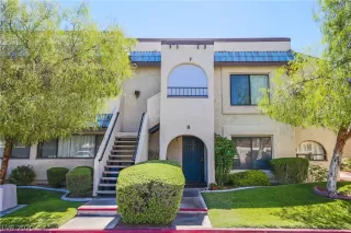 Photo #1: 2205906 Listing