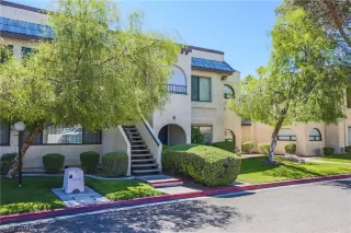 Photo #2: 2205906 Listing