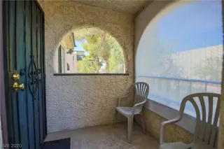 Photo #3: 2205906 Listing