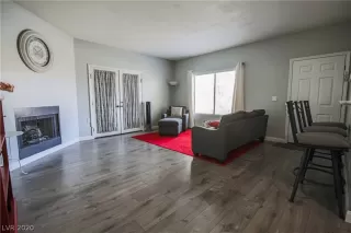 Photo #4: 2205906 Listing