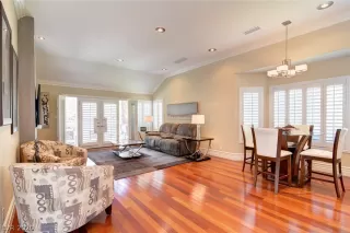 Photo #2: 2205910 Listing