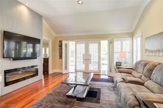 Photo #3: 2205910 Listing