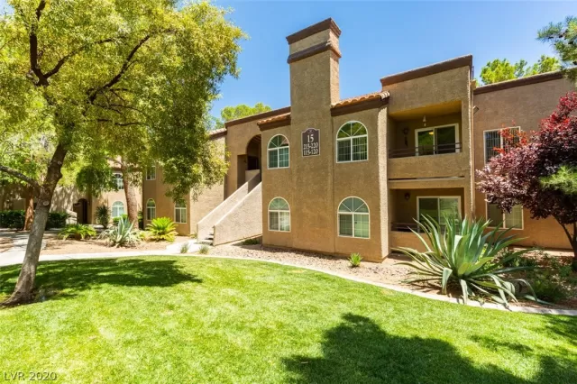 MLS: 2205922 Condo For Sale