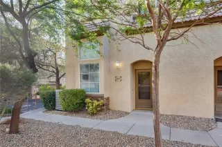 Photo #1: 2205976 Listing