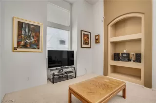 Photo #3: 2205976 Listing