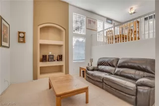 Photo #4: 2205976 Listing