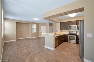 Photo #4: 2206002 Listing 