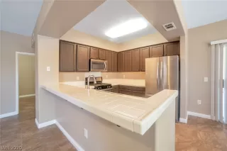 Photo #6: 2206002 Listing 