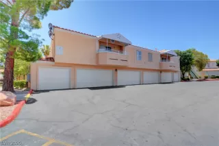 Photo #4: 2206003 Listing