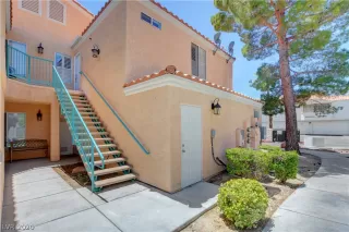 Photo #6: 2206003 Listing