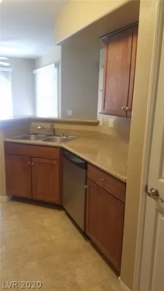 Photo #5: 2206045 Listing 