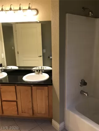 Photo #5: 2206058 Listing 