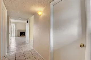 Photo #4: 2206087 Listing 