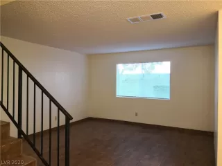 Photo #3: 2206093 Listing 